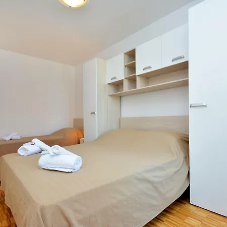 Appartement M & M Podstrana